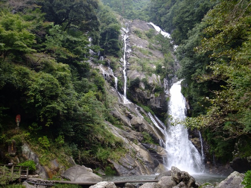 秋の見帰りの滝